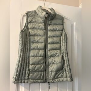 NWOT Sage Green Puffy Vest by 32 Degrees Heat